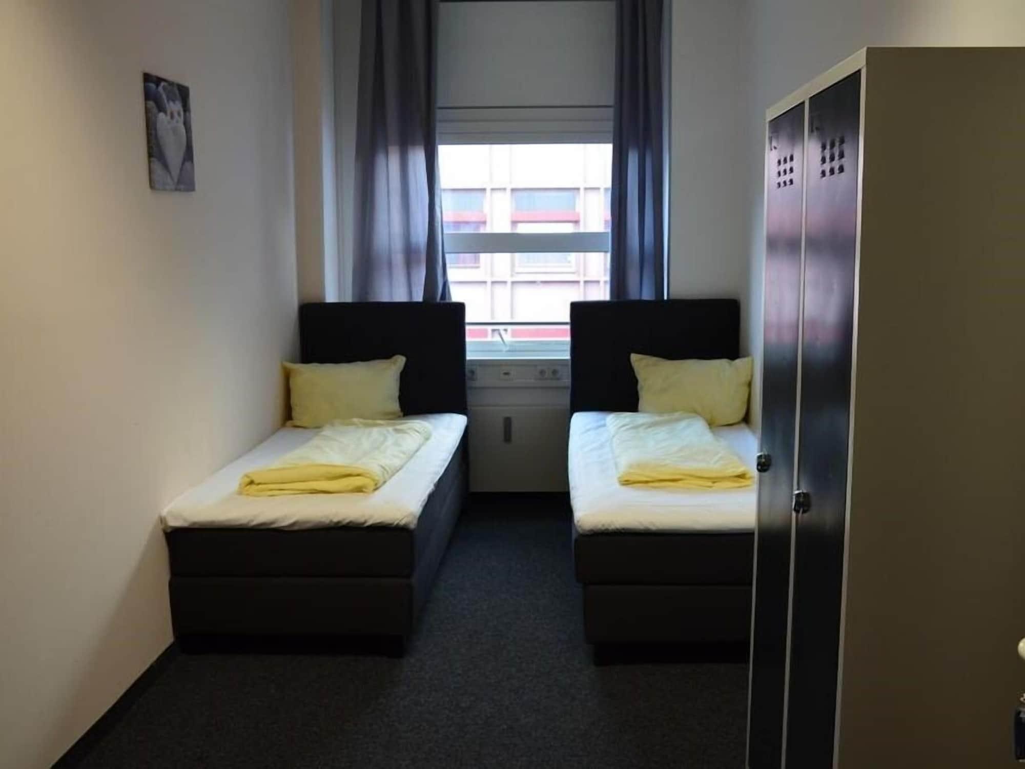 Low Budget Hostel Мюнхен Екстер'єр фото