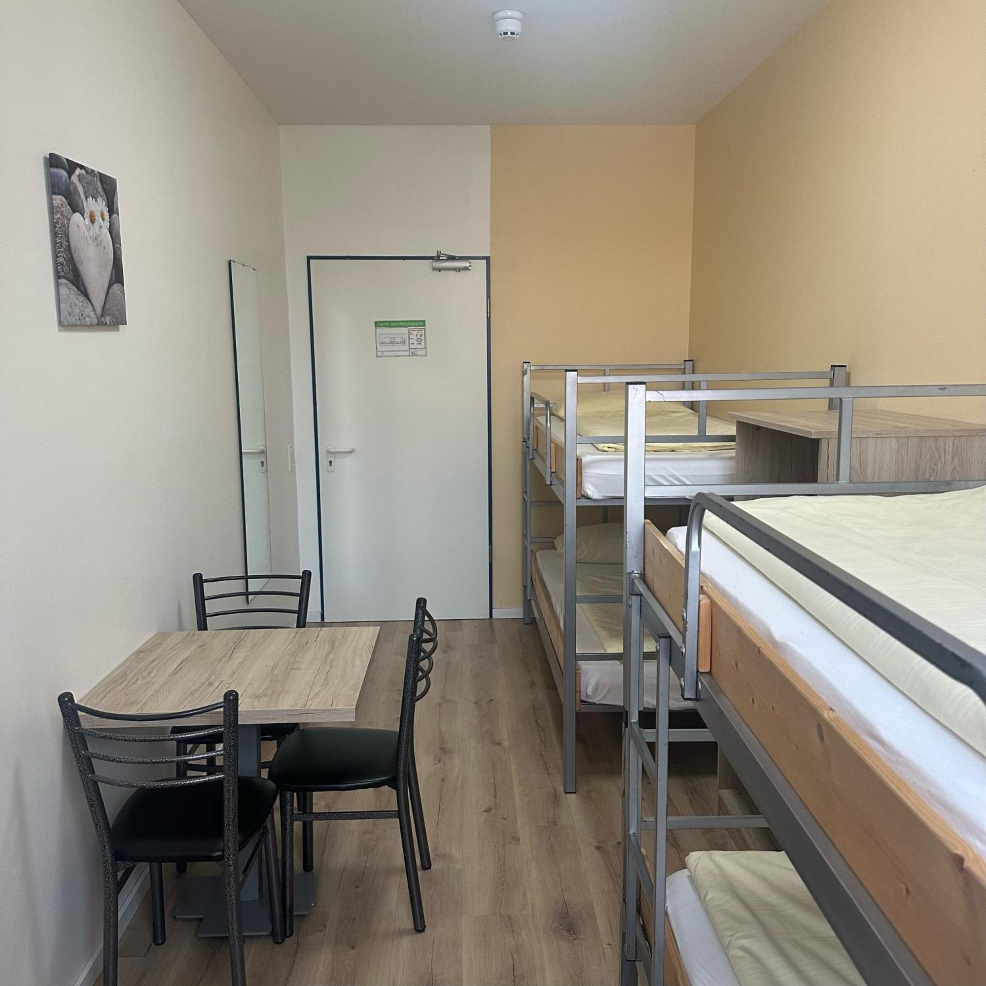 Low Budget Hostel Мюнхен Екстер'єр фото